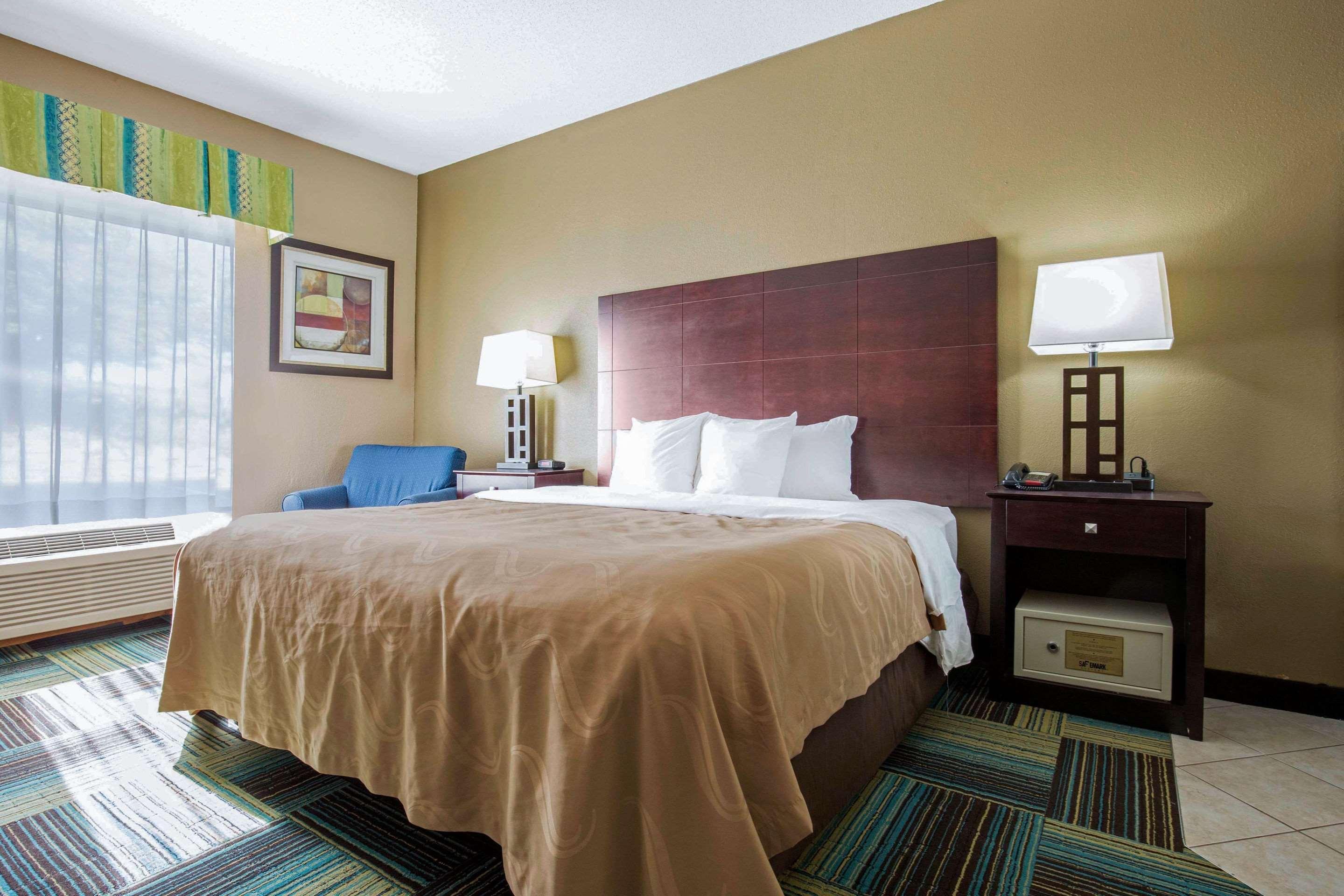 Hotel Quality & - St Louis 3*