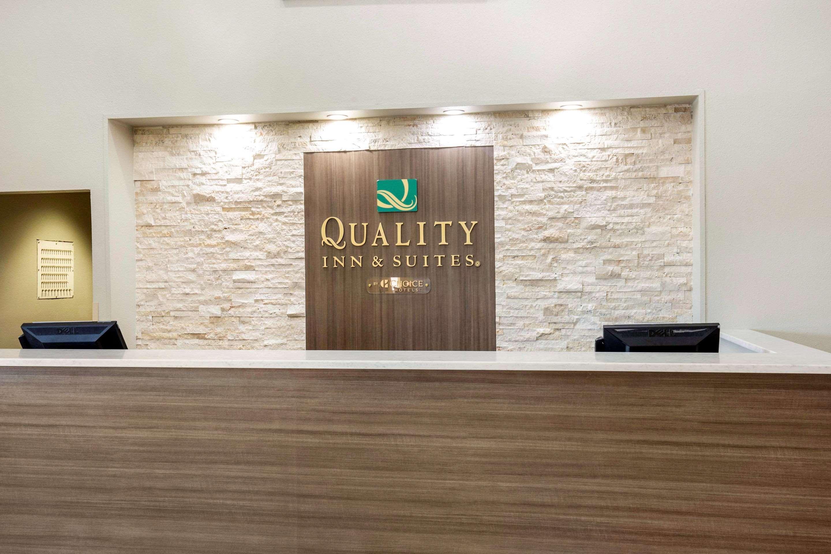 Hotel Quality & - St Louis
